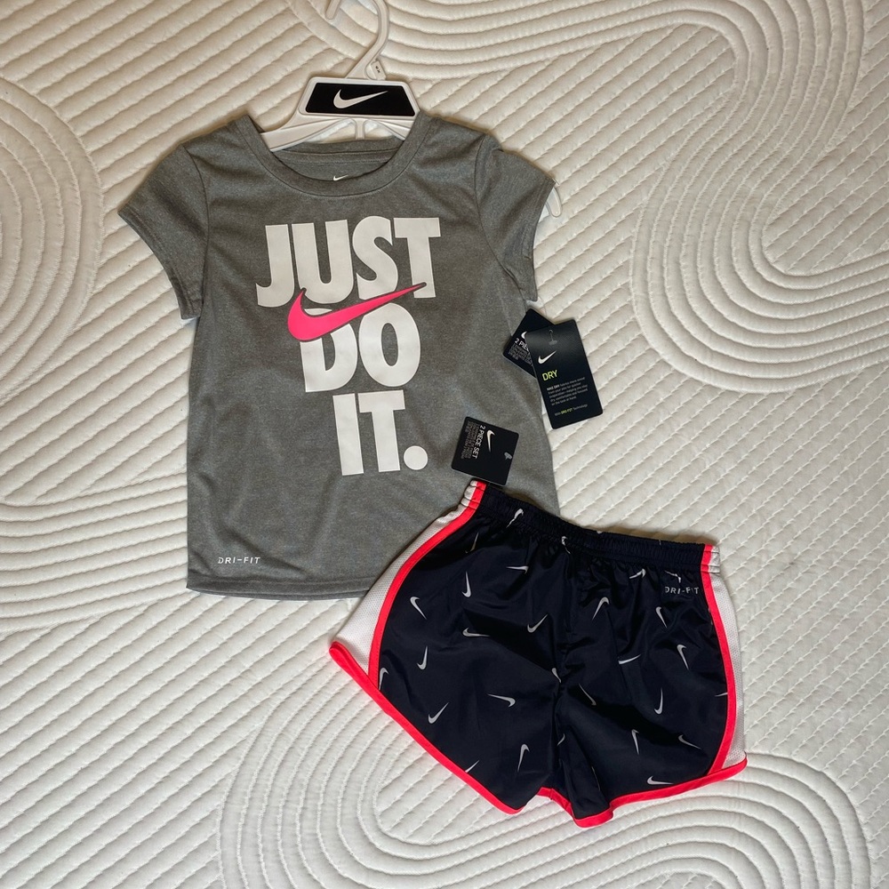 Girls Nike Dri-Fit T-Shirt and Shorts 2 piece set
